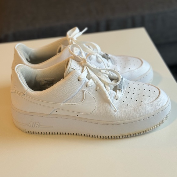 Nike Women's Air Force 1 Sage Shoes - Picture 1 of 10
